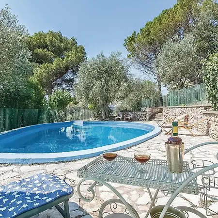 Дом отдыха 4 Bedroom Awesome In Di Narni Tr *