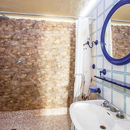 4 Bedroom Awesome In Di Narni Tr Дом отдыха *