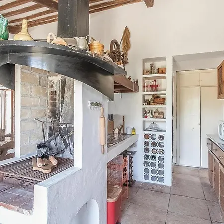 4 Bedroom Awesome In Di Narni Tr